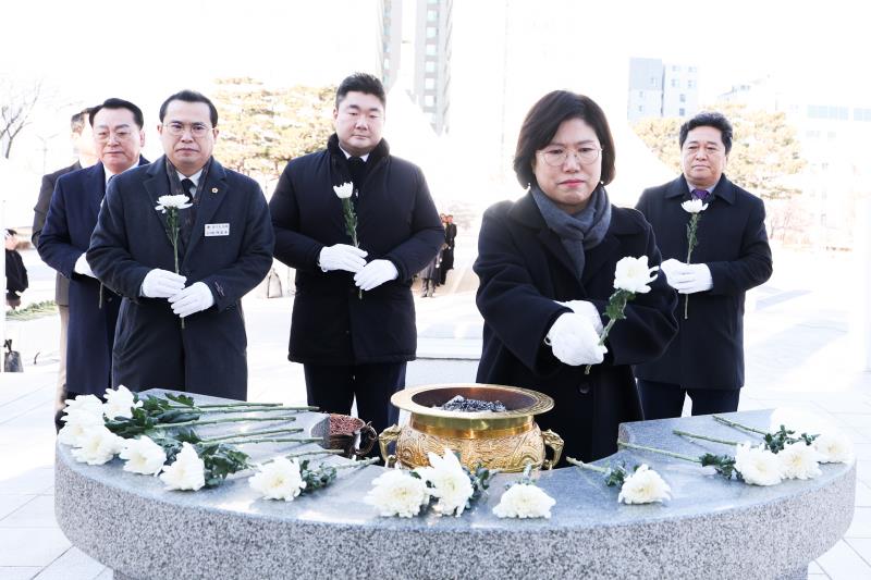 경기도 의회사무처 의원 현충탑 참배_4