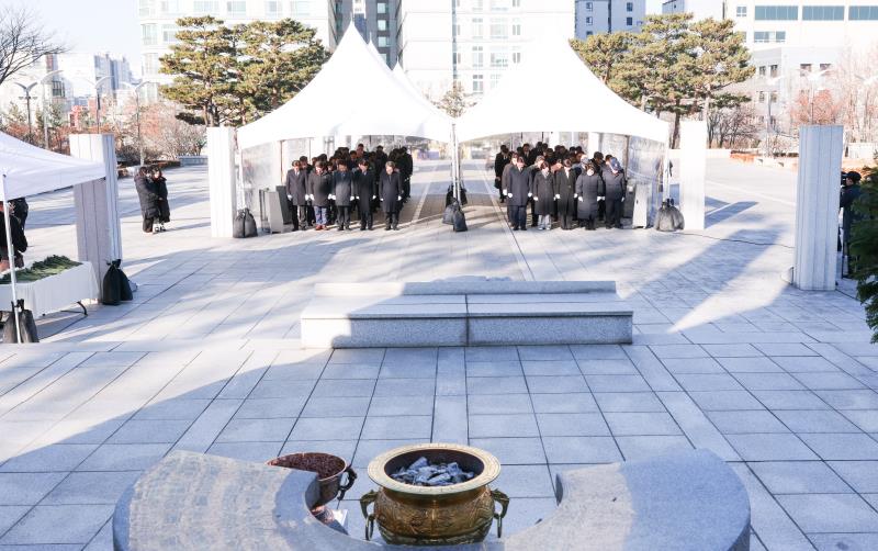 경기도 의회사무처 의원 현충탑 참배_3