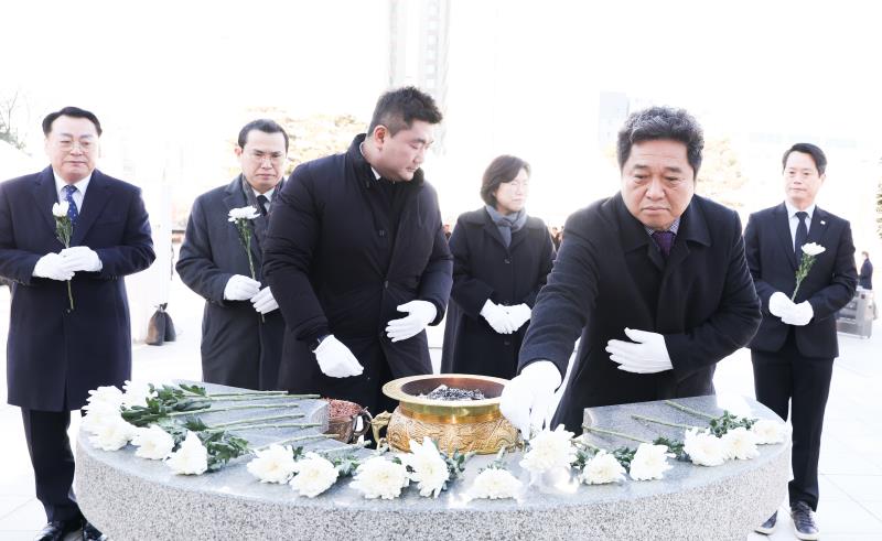 경기도 의회사무처 의원 현충탑 참배