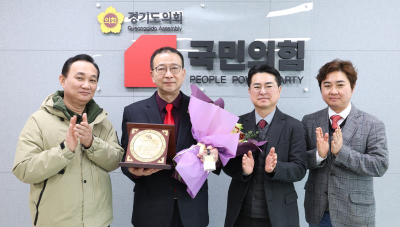 백현종 대표 일간기자단 리더쉽 명예 대상 수상 및 인터뷰_6