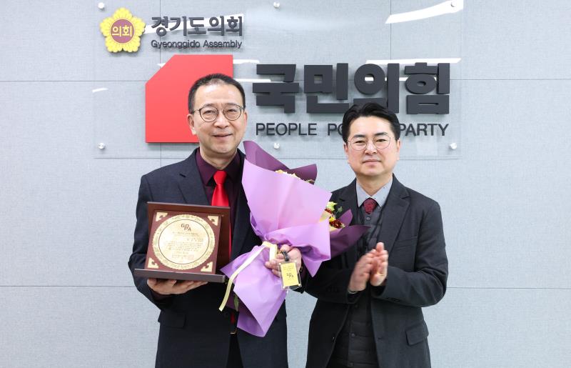 백현종 대표 일간기자단 리더쉽 명예 대상 수상 및 인터뷰_7