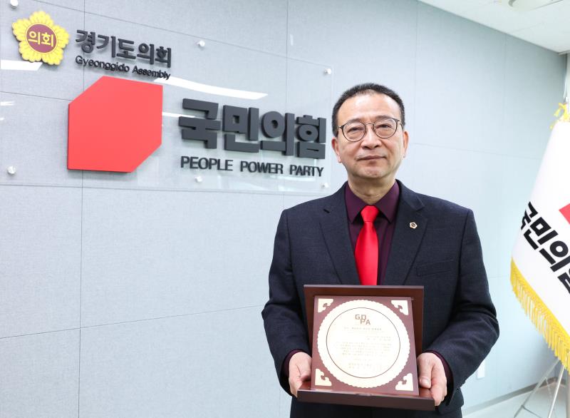 백현종 대표 일간기자단 리더쉽 명예 대상 수상 및 인터뷰_8