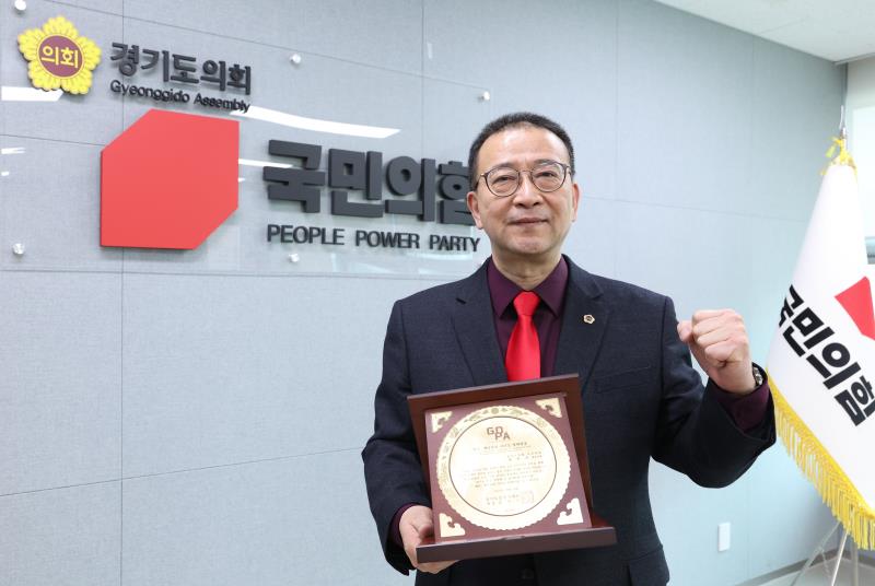 백현종 대표 일간기자단 리더쉽 명예 대상 수상 및 인터뷰_9