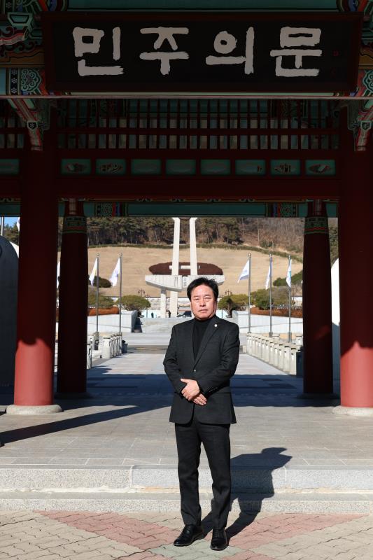 더불어민주당 광역의회의원협의회 5.18 민주화운동 희생자 추모 및 참배