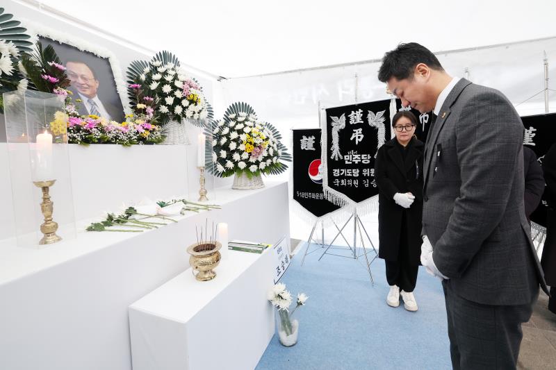 故 이해찬 전 국무총리 분향 및 조문