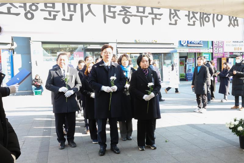 경기도의회 더불어민주당  故 이해찬 전 국무총리 분향 및 조문_2