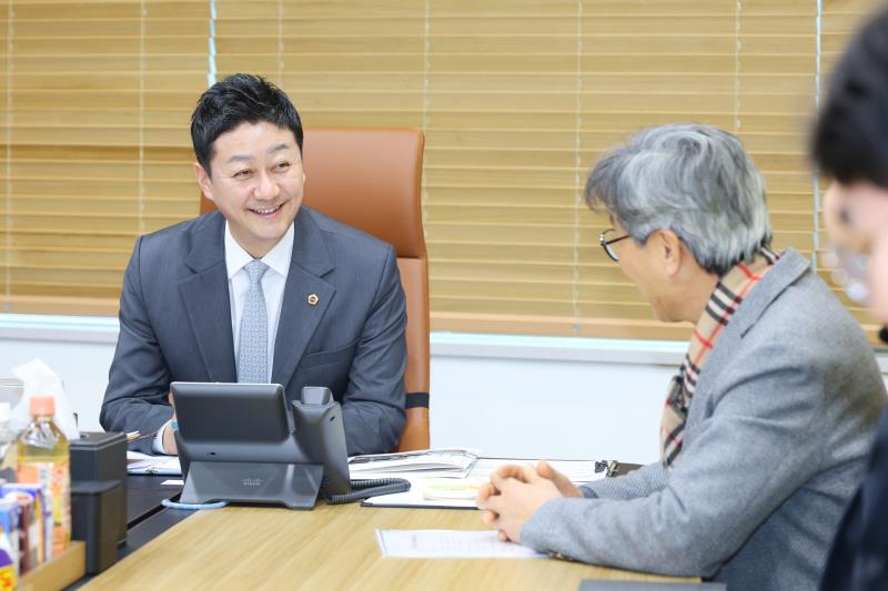 김진경의장 경기의정연구센터장 정담회_3