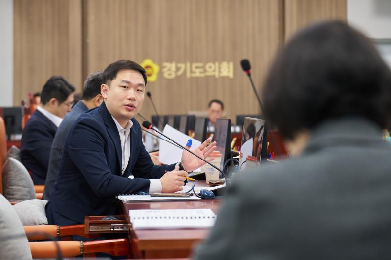 교육기획위원회 교육연구원 사장 후보자 인사청문회 사진 2