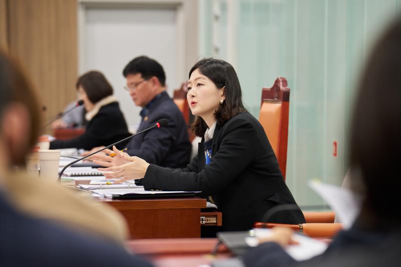 교육기획위원회 교육연구원 사장 후보자 인사청문회 사진 8