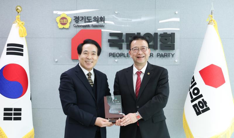 국민의힘 백현종 대표 노인복지관련 감사패 수여_6