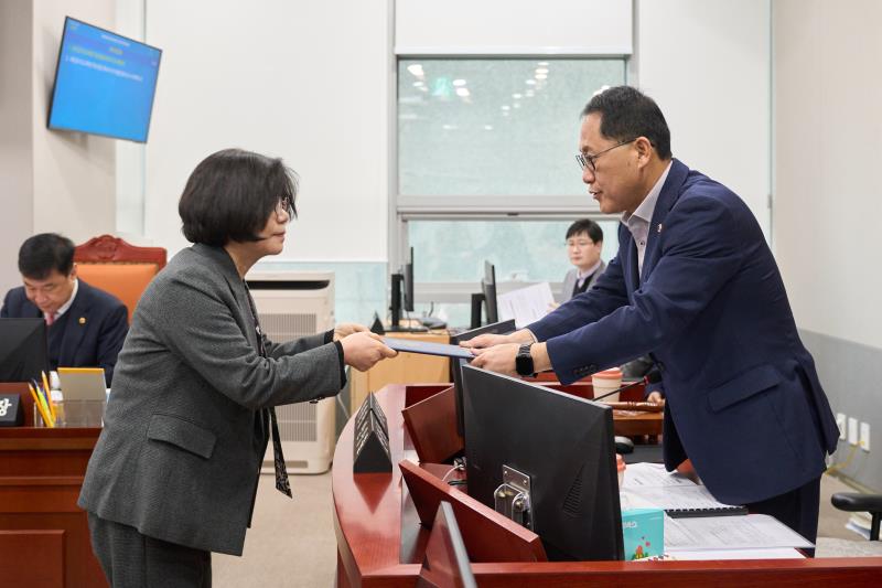 교육기획위원회 교육연구원 사장 후보자 인사청문회_5