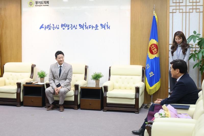 경기도의회 신임 공무원 임용장 수여식_5