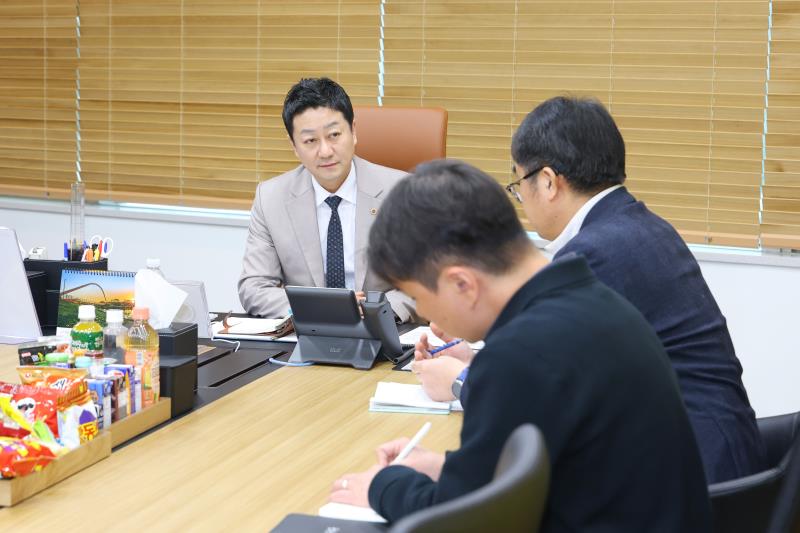 김진경의장 도청공무원 업무보고_3