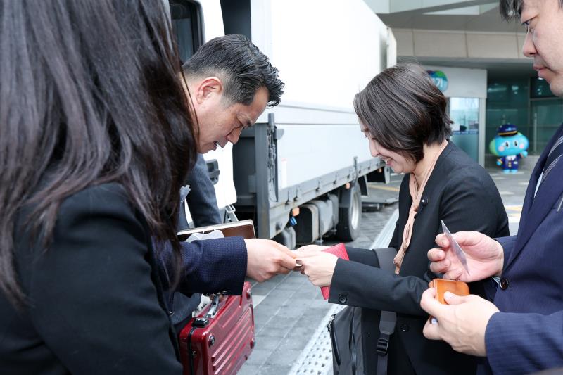 일본 가나가와현의회 대표단 경기도의회 방문 견학 사진 5