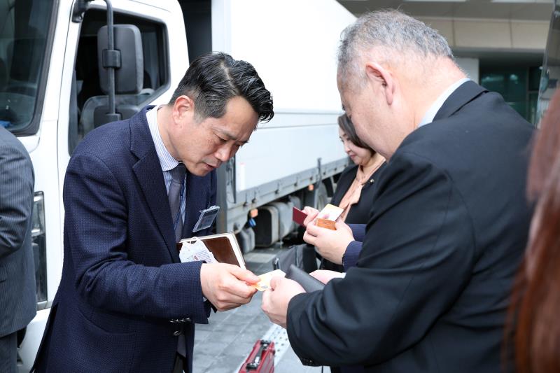 일본 가나가와현의회 대표단 경기도의회 방문 견학 사진 6