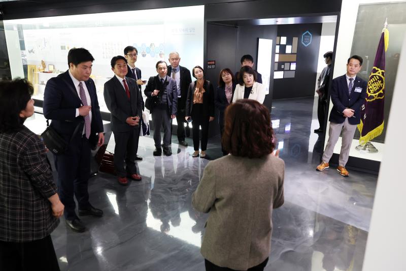 일본 가나가와현의회 대표단 경기도의회 방문 견학 사진 9