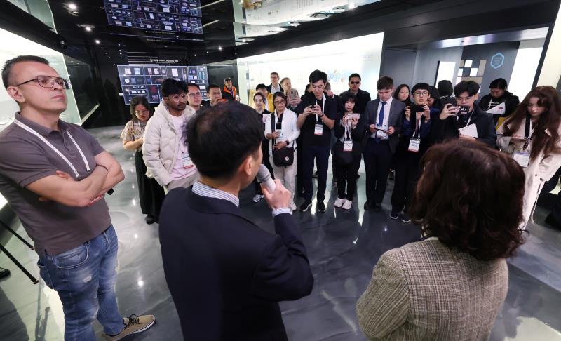 세계기자대회 외신기자단 경기도의회 견학 사진 4