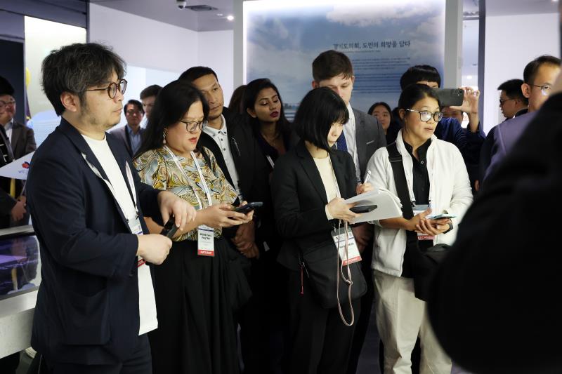 세계기자대회 외신기자단 경기도의회 견학 사진 9