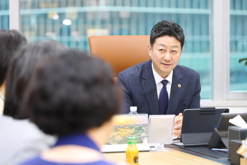 시흥시 사립유치원연합회 김진경의장 접견 및 경기도의회 방문_7