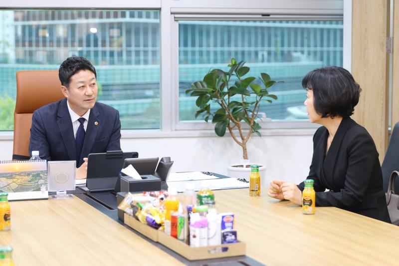 시흥시 사립유치원연합회 김진경의장 접견 및 경기도의회 방문_10