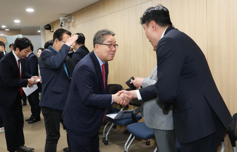 국민의힘 의원총회 및 도지사 후보 방문_3
