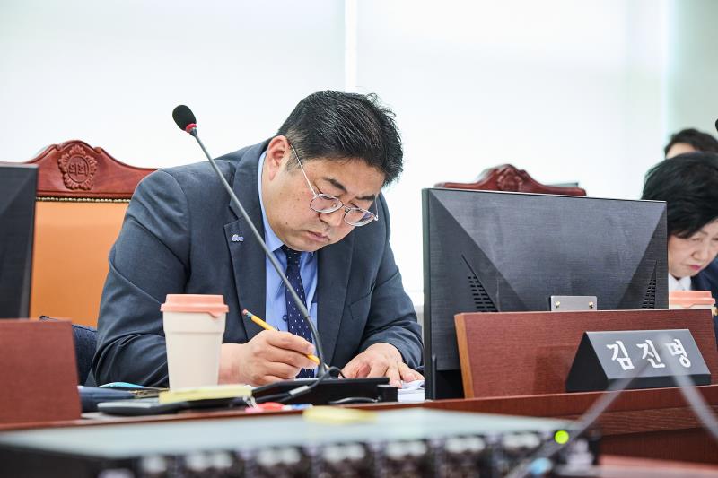 제389회 임시회 제2차 여성가족평생교육위원회_4