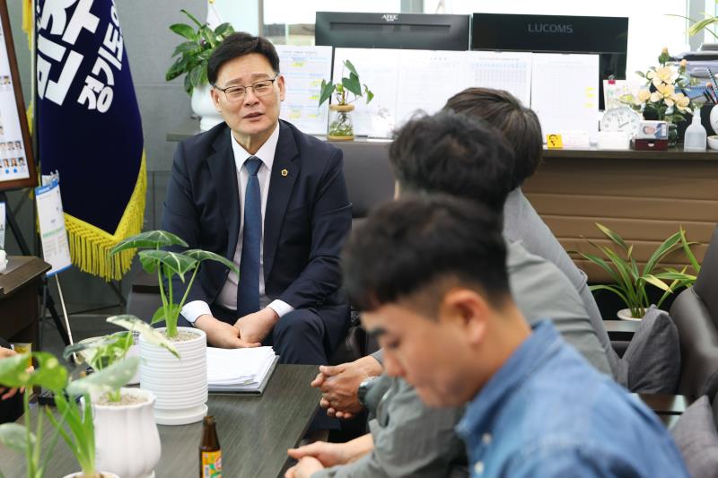 경기도의회 더불어민주당 최종현 대표 미래화훼청년포럼 정담회_10