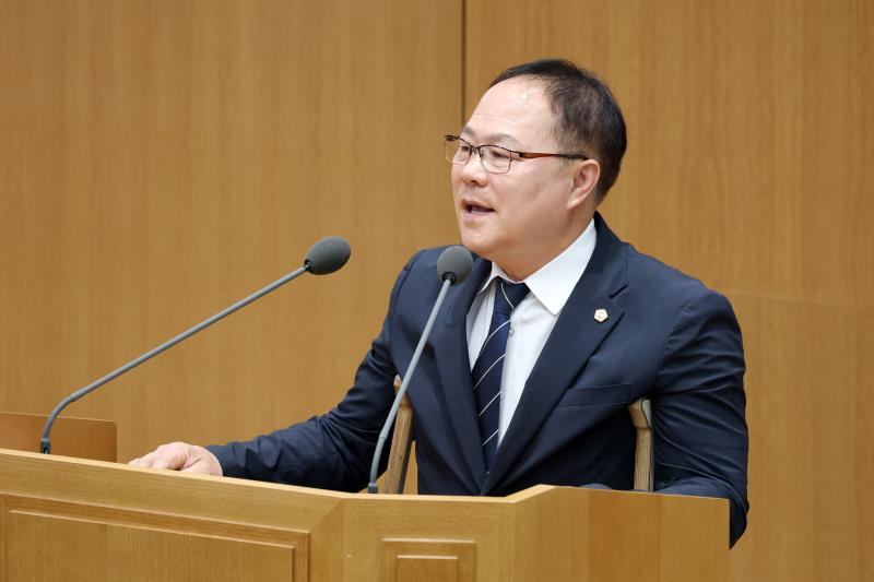 제390회 임시회 제1차 본회의_9