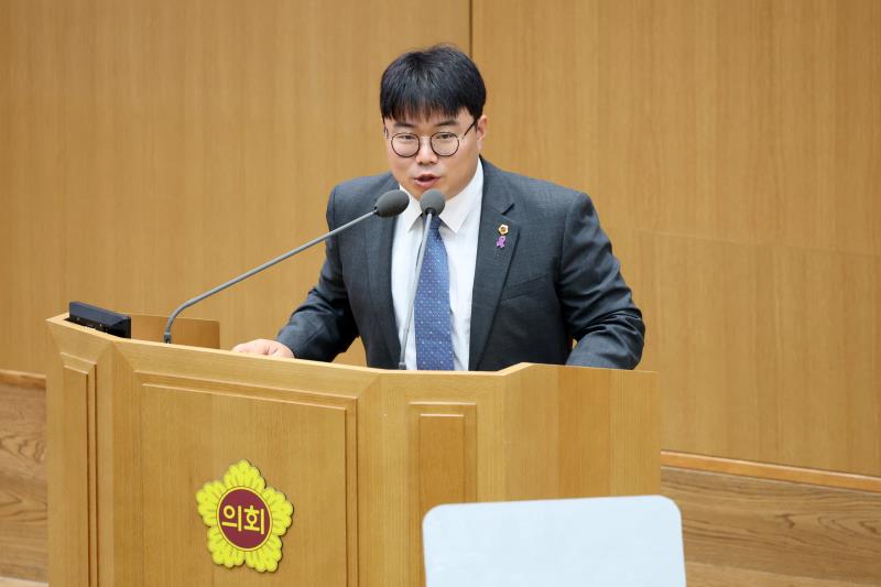 제390회 임시회 제1차 본회의_9