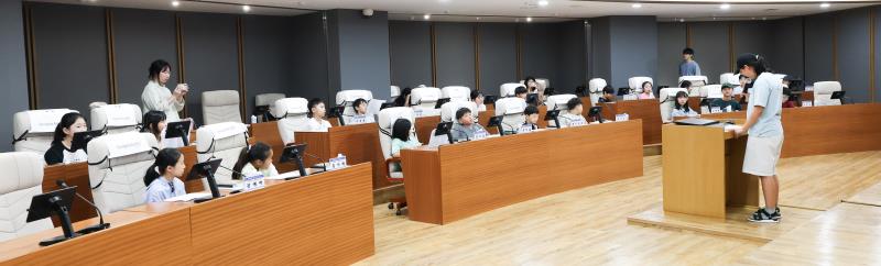 제19회 청소년의회교실 모의 의회 사진 2
