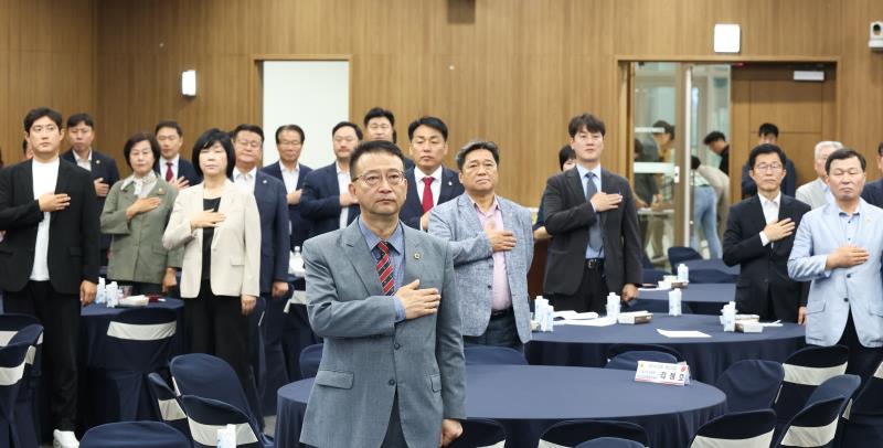 11대 경기도의회 국민의힘 마지막 의원총회 및 공로패 수여식_4