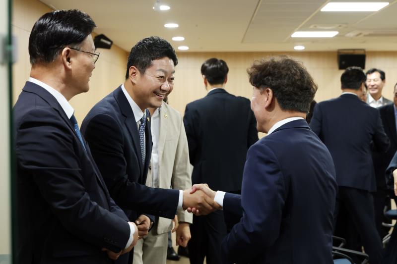 경기도의회 더불어민주당 의원총회_5