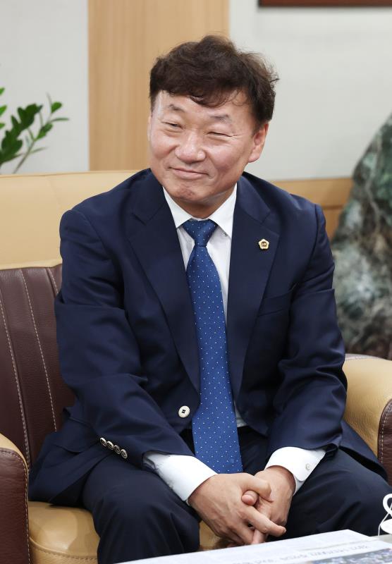 경기도의회 12대 전반기 의장단 및 더불어민주당 안광률 대표의원 언론사 방문_9