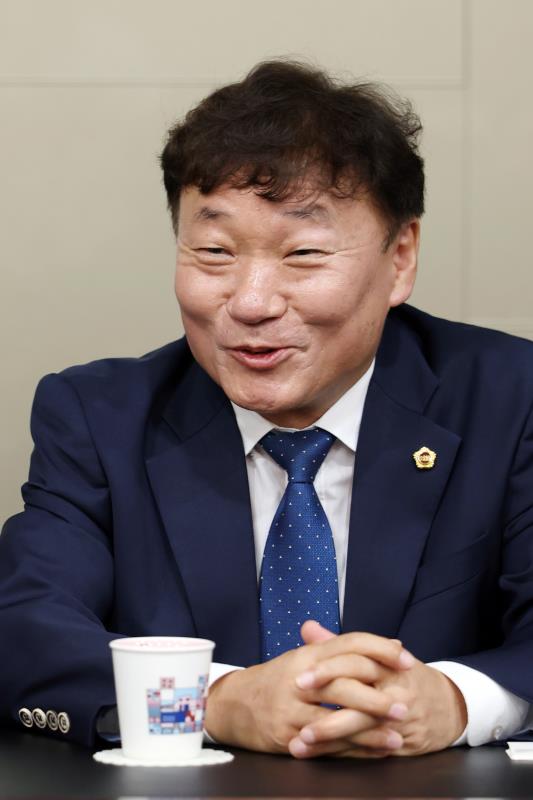 경기도의회 12대 전반기 의장단 및 더불어민주당 안광률 대표의원 언론사 방문_7
