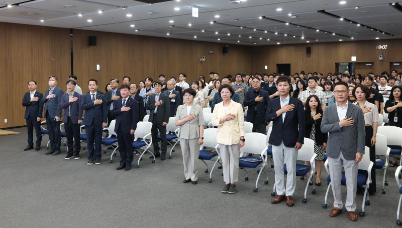 12대 경기도의회 출범 의장단과 사무처 직원간 상견례_2