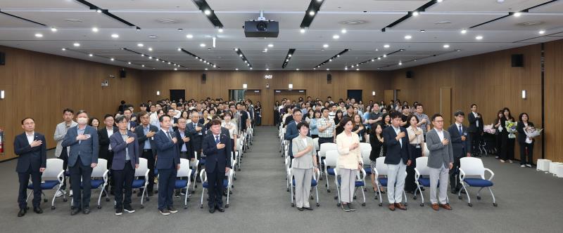 12대 경기도의회 출범 의장단과 사무처 직원간 상견례_5