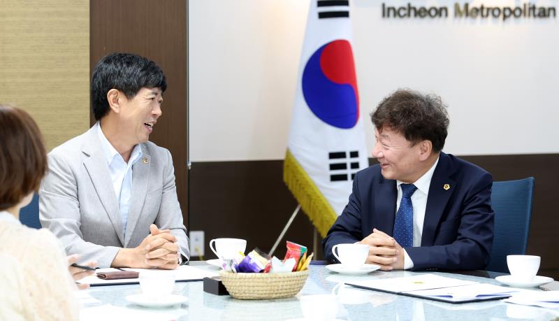 인천광역시의회 박종혁 의장 면담_10