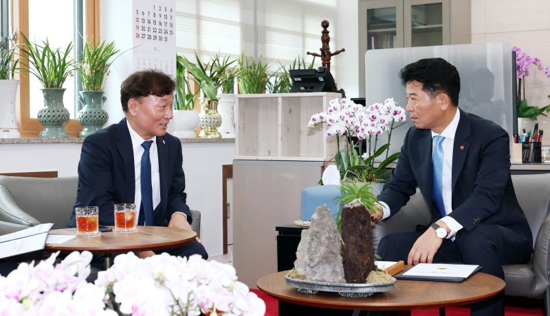 제주특별자치도의회 송영훈 의장 면담_3