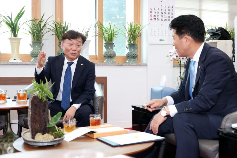 제주특별자치도의회 송영훈 의장 면담_4