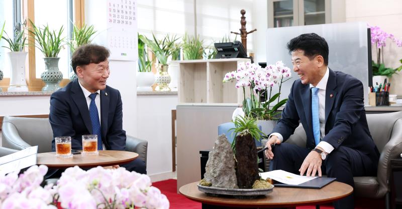 제주특별자치도의회 송영훈 의장 면담_6
