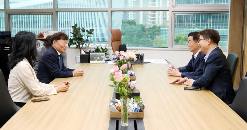 더불어민주당 강득구 최고위원, 염태영 국회의원 접견_2