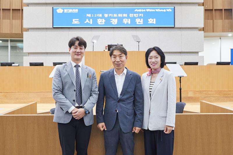 제12대 전반기 도시환경위원회 단체사진_5