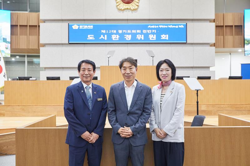 제12대 전반기 도시환경위원회 단체사진_6