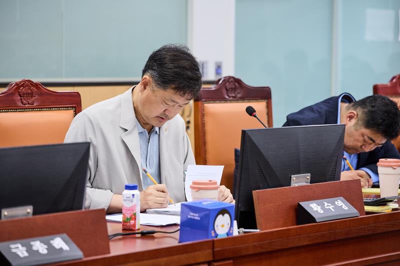 제392회 임시회 제2차 여성가족평생교육위원회_2