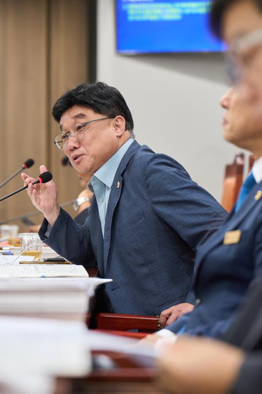 제392회 임시회 제1차 안전행정위원회_4