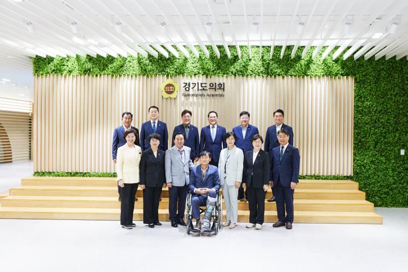 제12대 전반기 농정해양위원회 단체사진_4