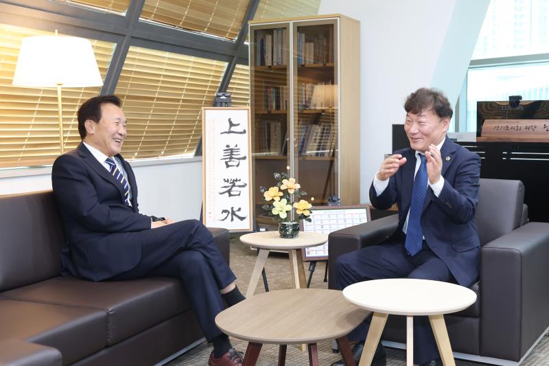 경기도의회 남종섭의장 손학규 경기도민회장 접견_2