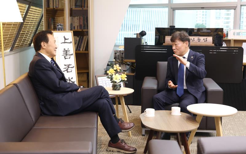 경기도의회 남종섭의장 손학규 경기도민회장 접견_3