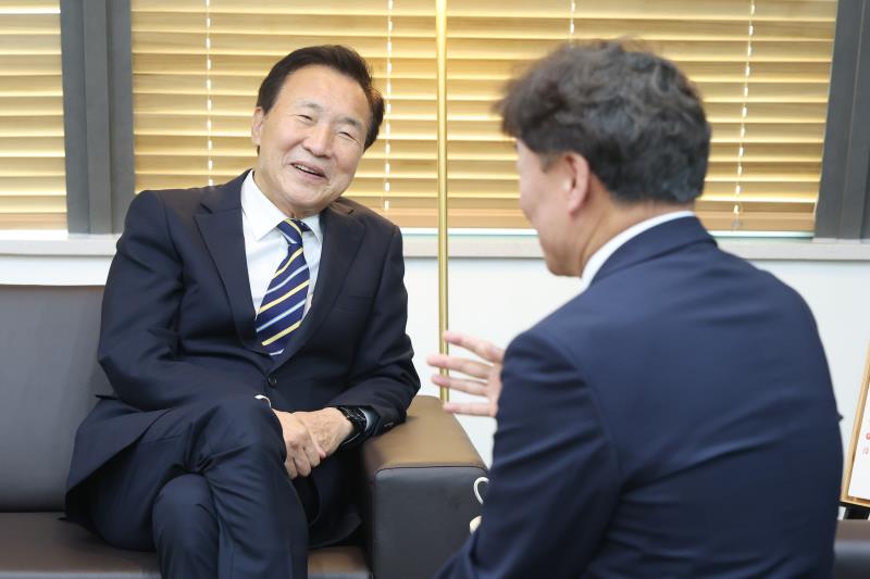 경기도의회 남종섭의장 손학규 경기도민회장 접견_7