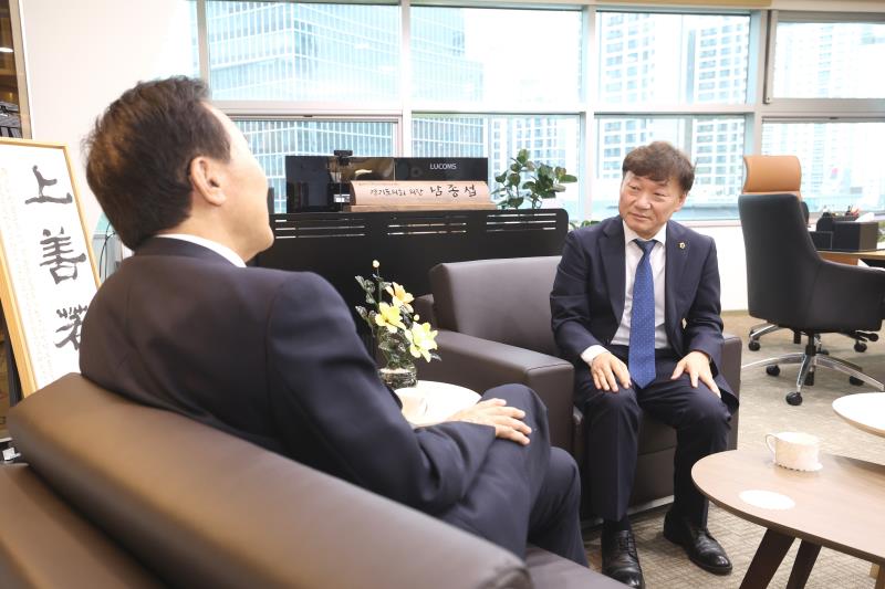 경기도의회 남종섭의장 손학규 경기도민회장 접견_9